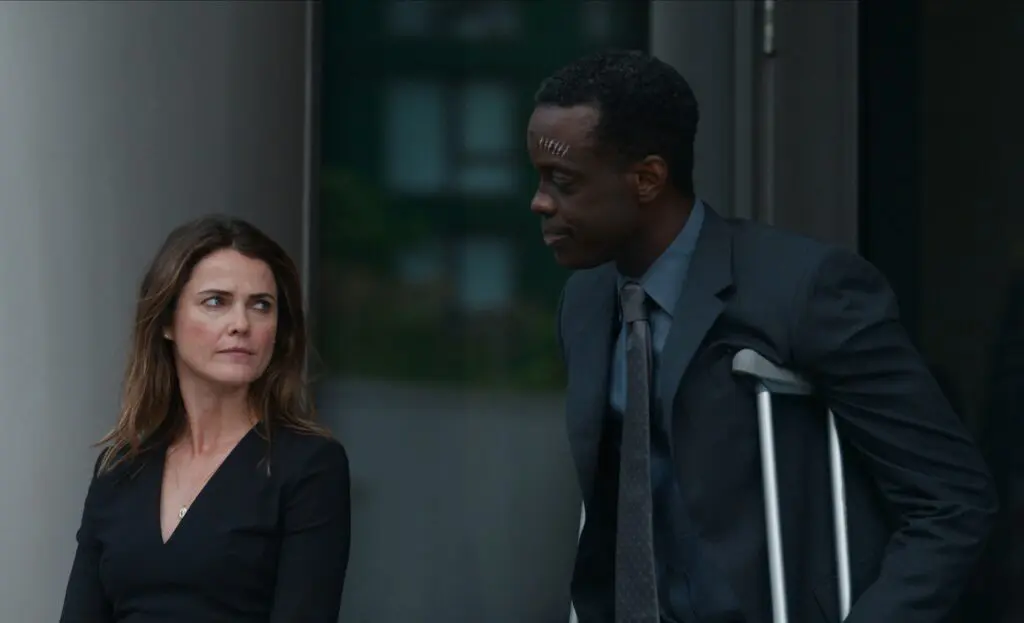 (L to R) Keri Russell as Kate Wyler, Ato Essandoh as Stuart Hayford 