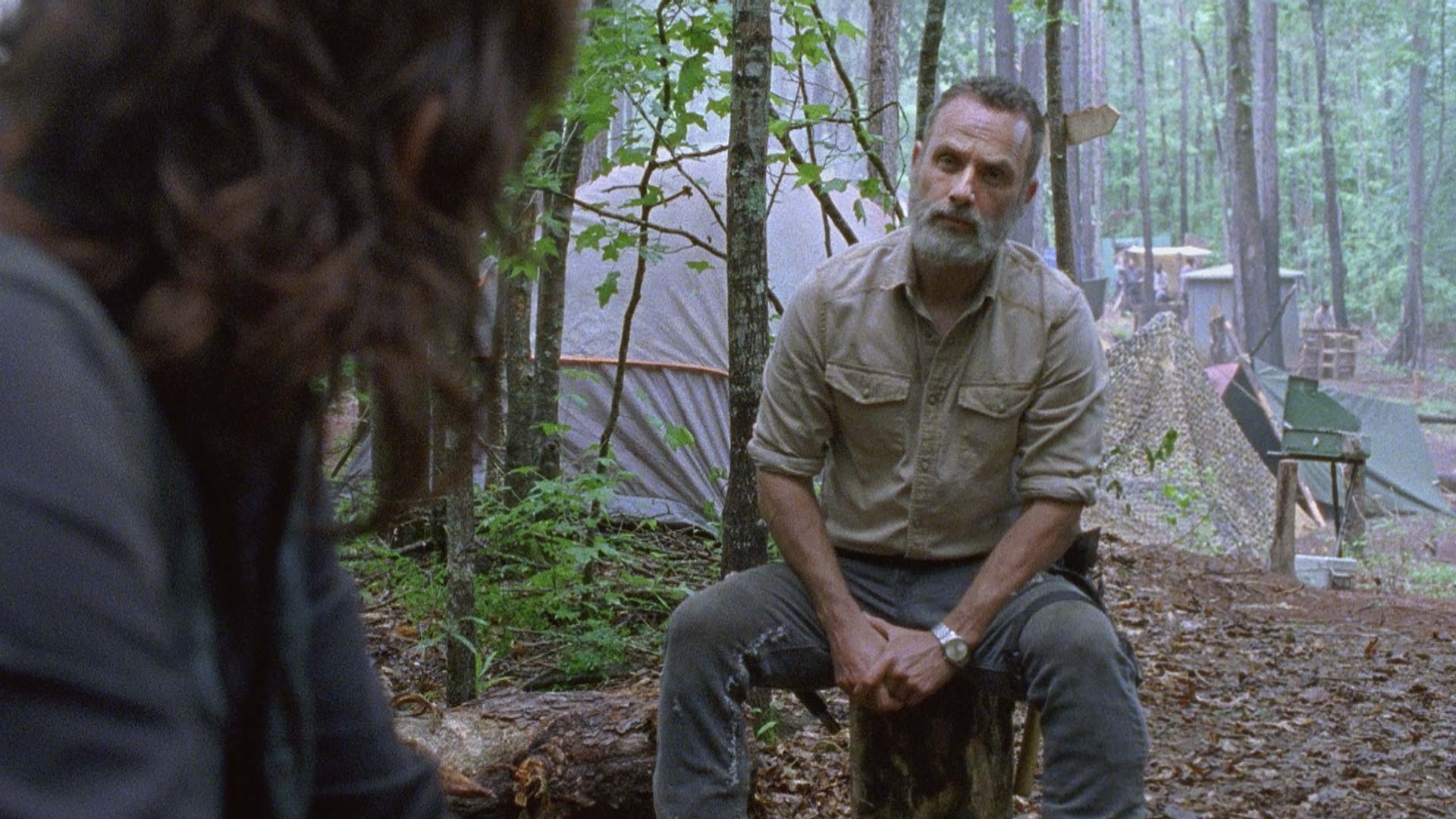 Rick conversando com Daryl sobre a morte de Justin