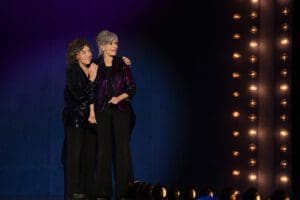 review-jane-fonda-and-lily-tomlin-ladies-night-live-netflix-comedy-special