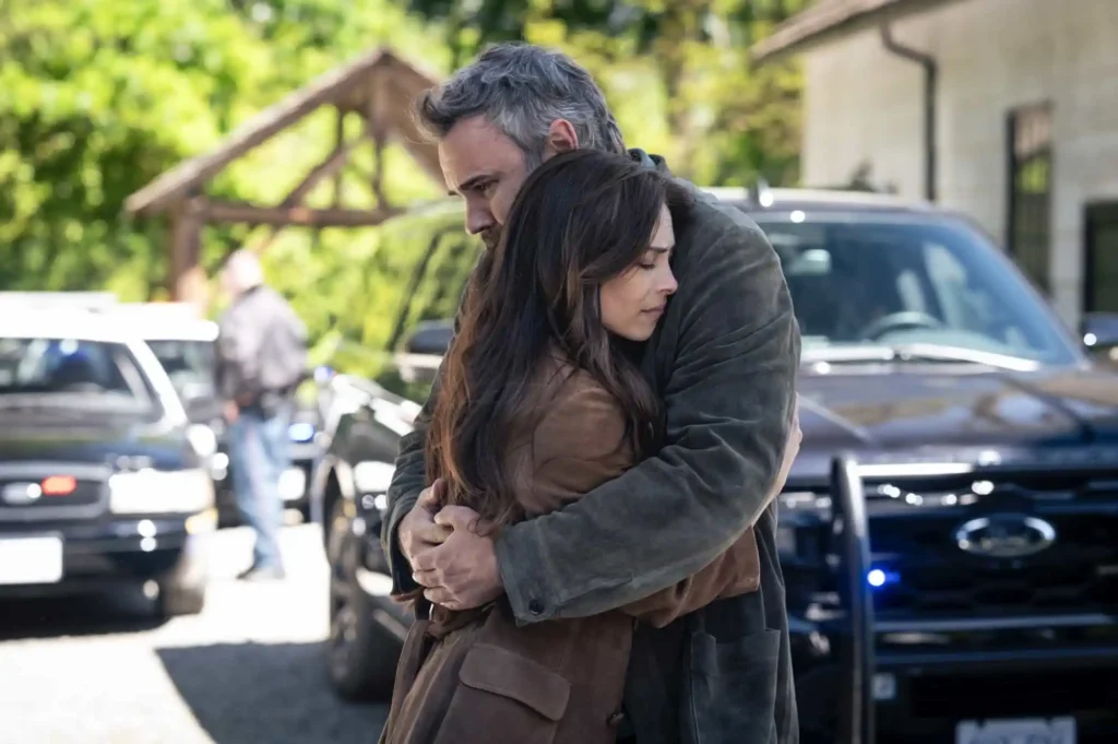 Kristin Kreuk and Rossif Sutherland in Murder in a Small Town Season 2