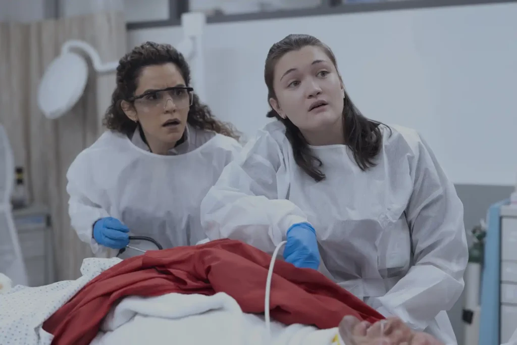 Sepideh Moafi and Isa Briones in The Pitt Season 2