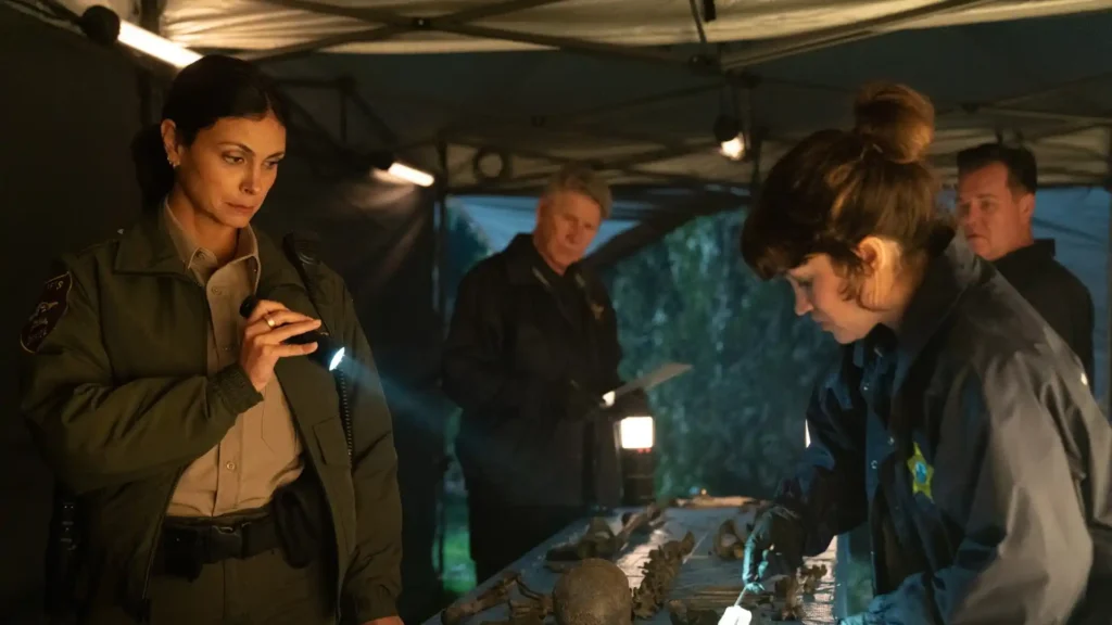 Morena Baccarin in Sheriff Country