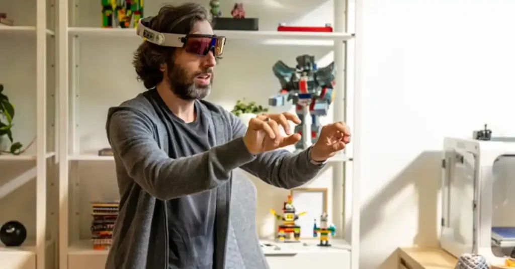 Simon Helberg in The Audacity